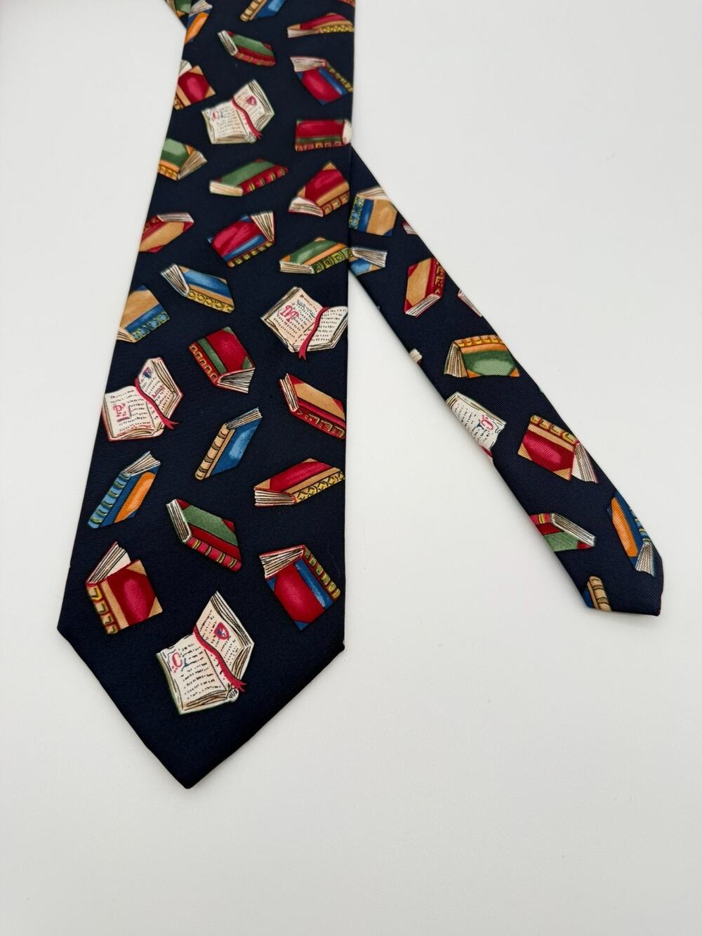 Vintage Alynn Required Reading Books Novelty Silk Necktie Teacher Library 56"